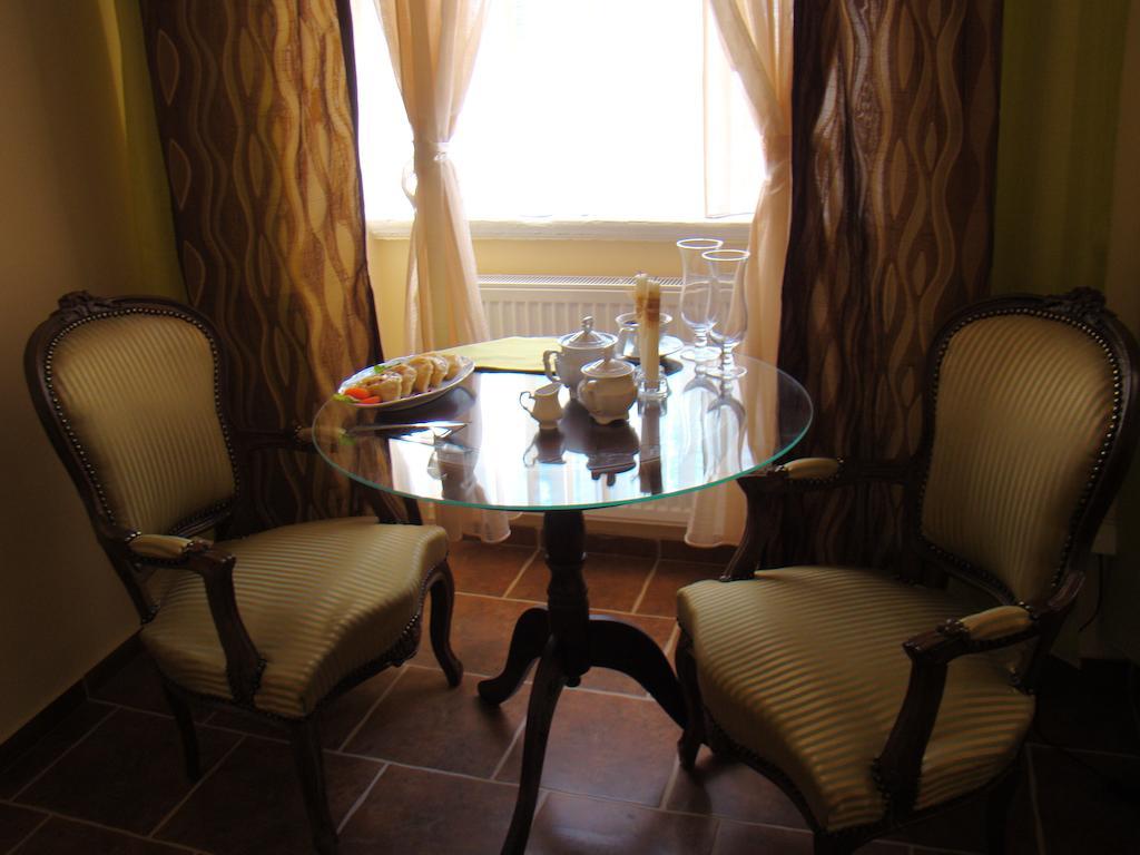 Hotel Polonia Namysłów Екстериор снимка