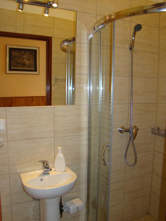Hotel Polonia Namysłów Стая снимка